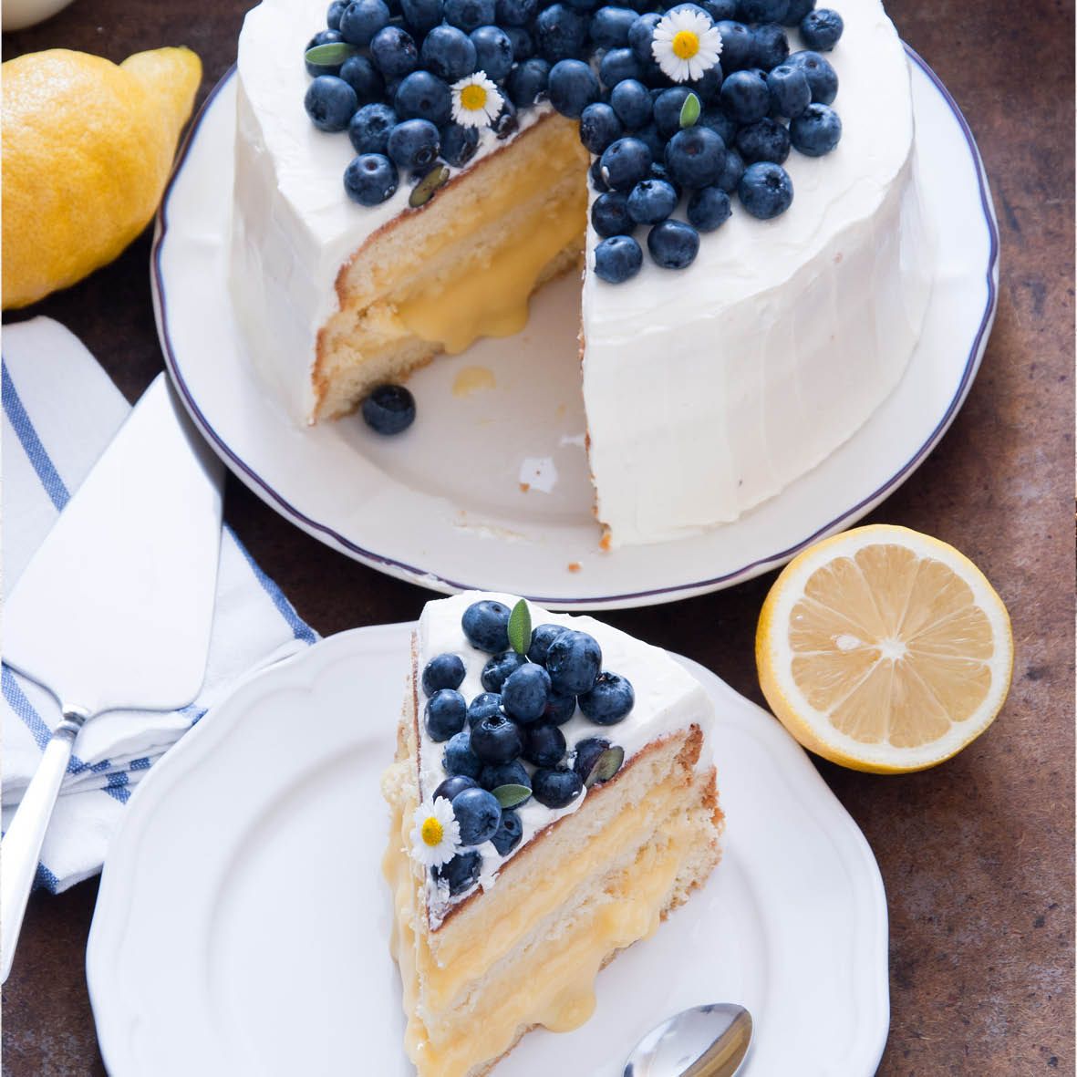 Blueberry and Lemon Delight Cake.jpg