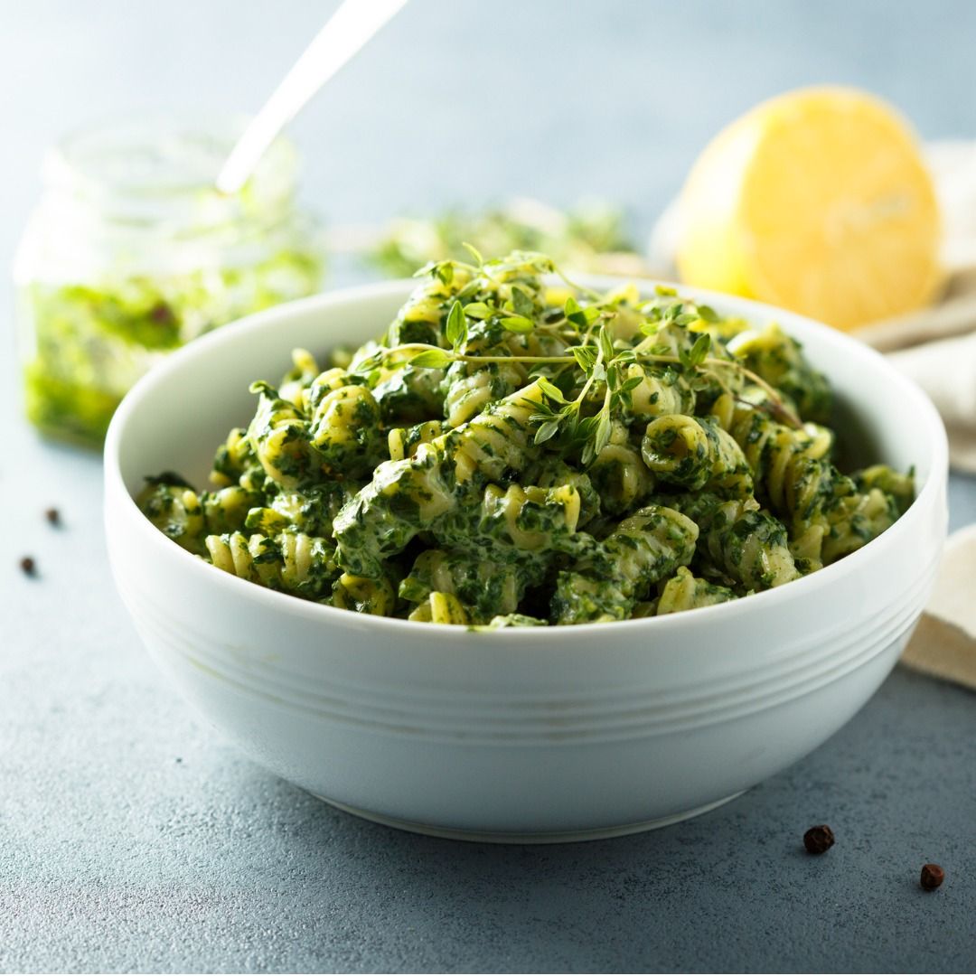 pasta-with-pesto-picture-id1186686662.jpg