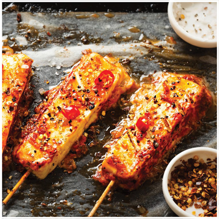 Spicy halloumi skewers with chilli