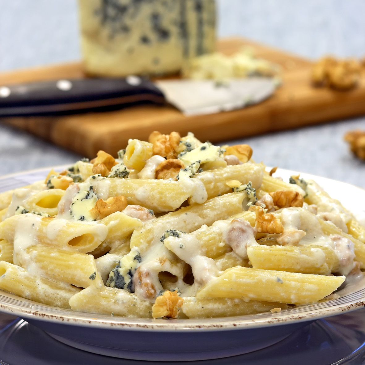 Rigatoni with Italian Sausage, Greens, Gorgonzola & Walnuts