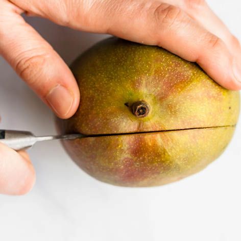 How to easily peel a mango … kitchen helper.jpg