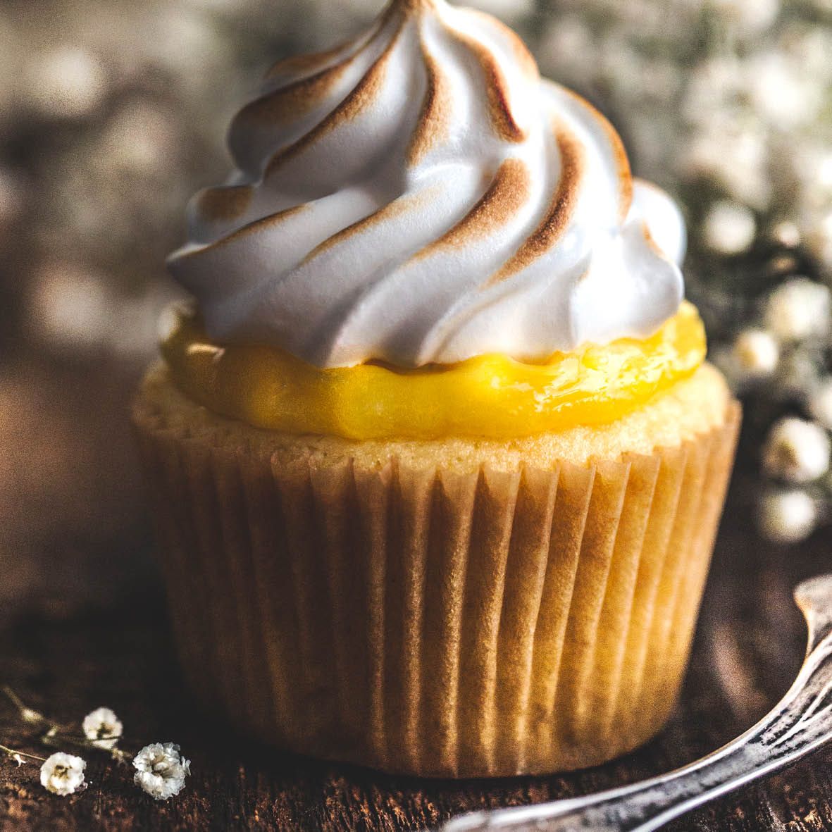 Sponge Cake with Curd Cream and Pineapple