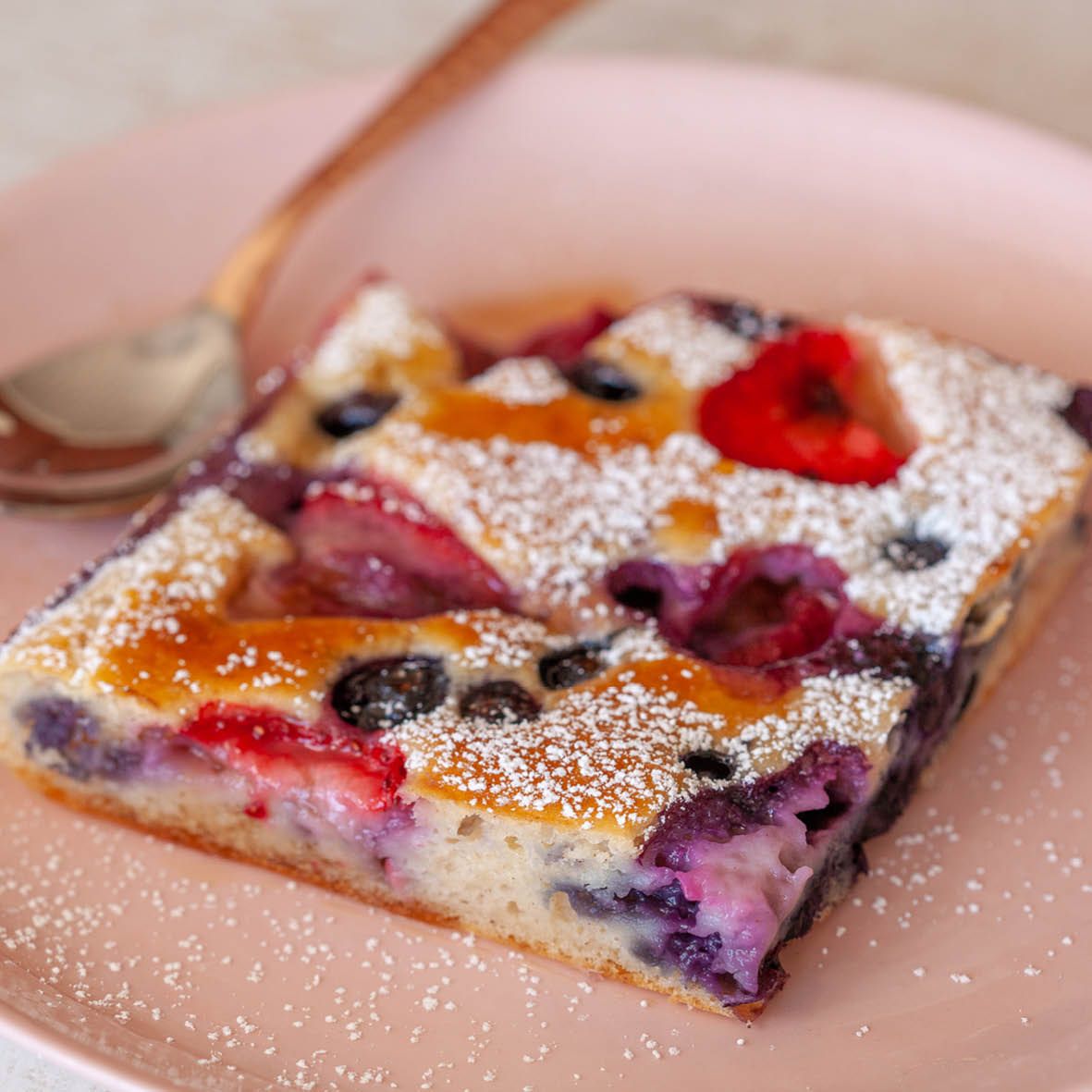 Baked berry pancakes.jpg