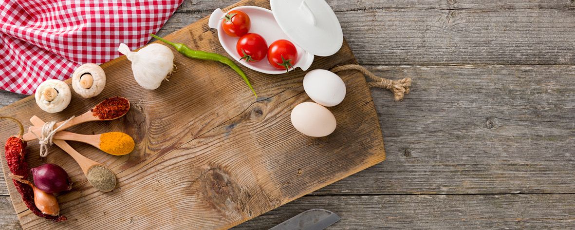 How to keep wooden cutting boards looking new