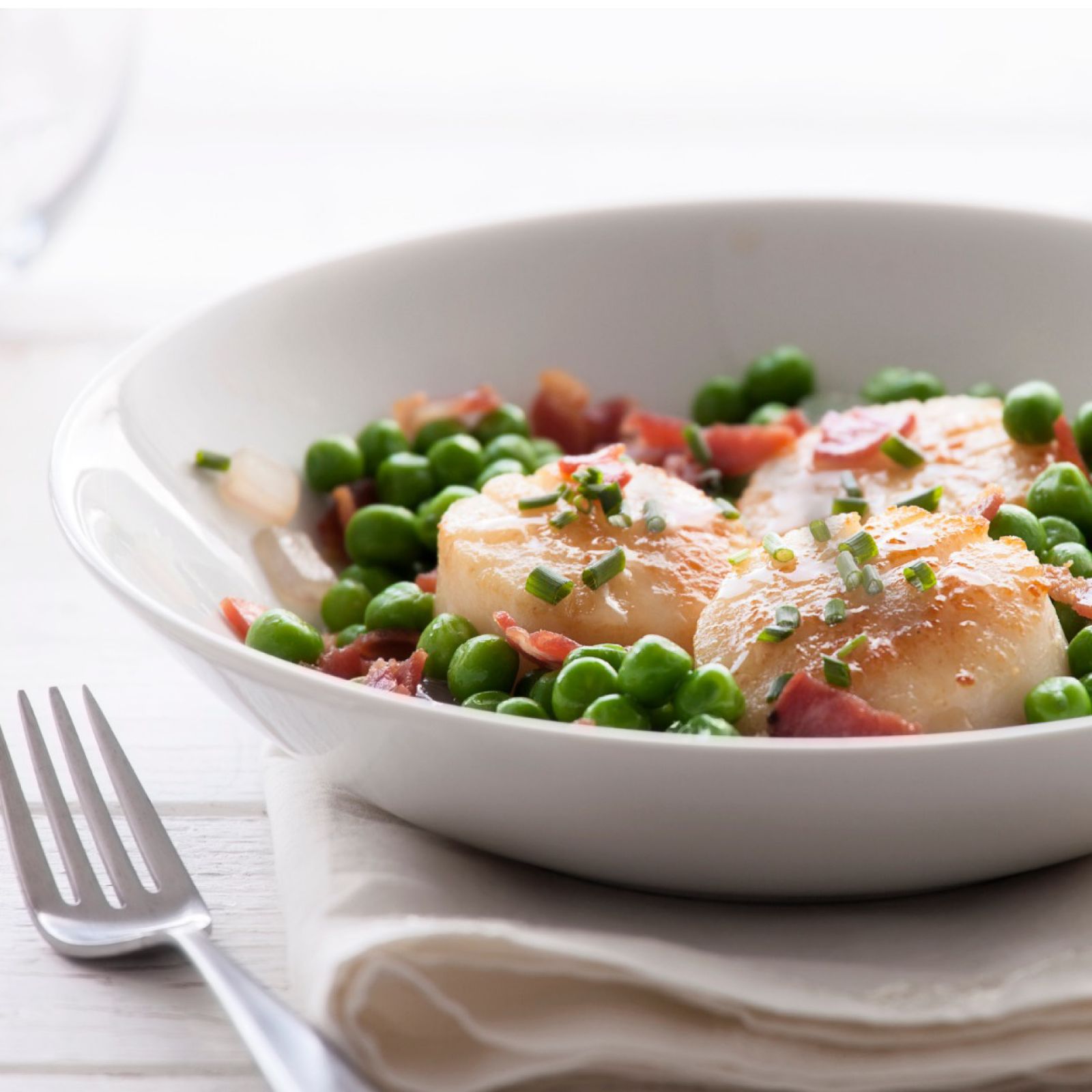 scallops with peas.jpg