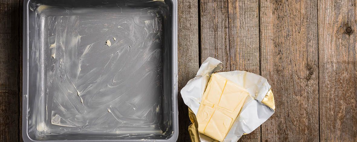 How to avoid cake sticking to the tin … kitchen helper2.jpg