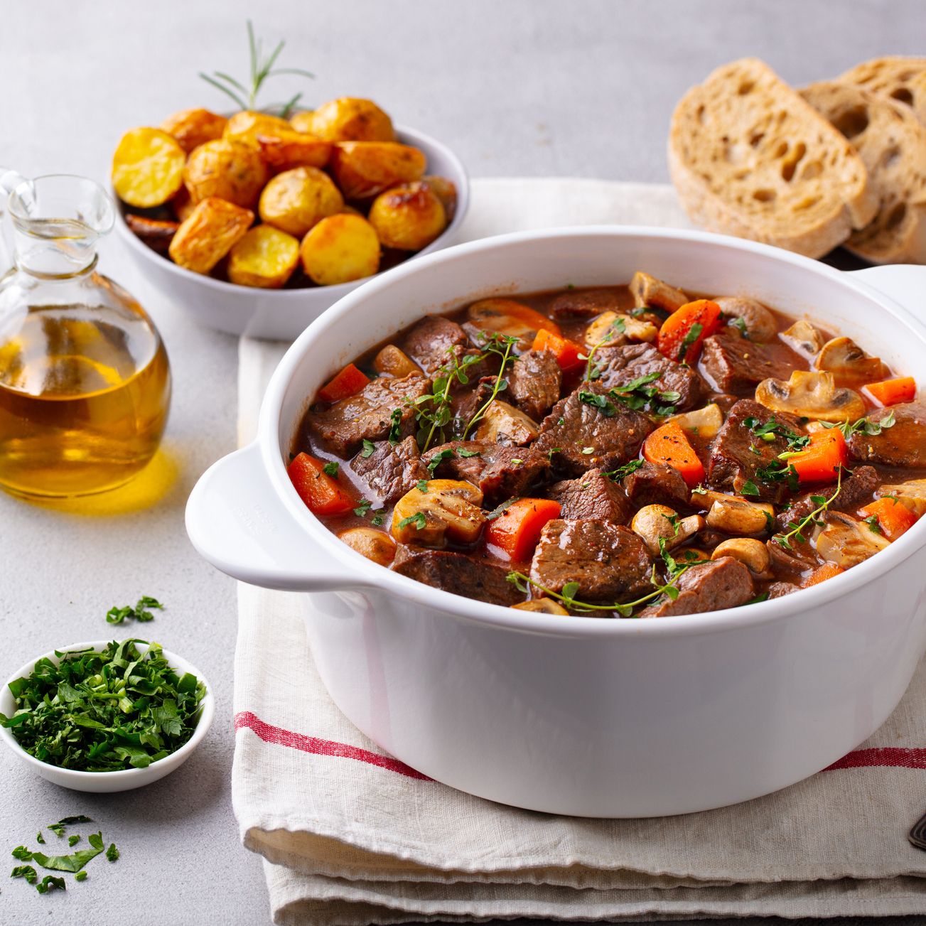 Club Foody  Fondue Bourguignonne Recipe • Beef Bouillon Fondue