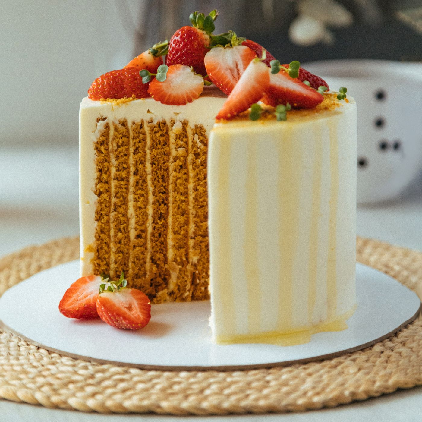 Classic Strawberry Cake Recipe — Honey Blonde