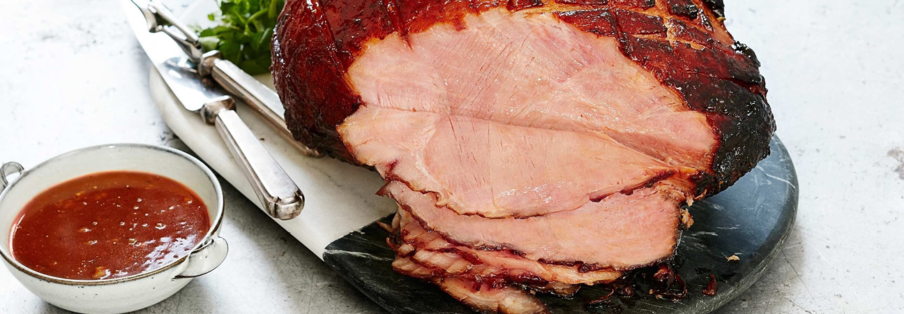 Glazed ham with sweet and tangy barbecue sauce web.jpg